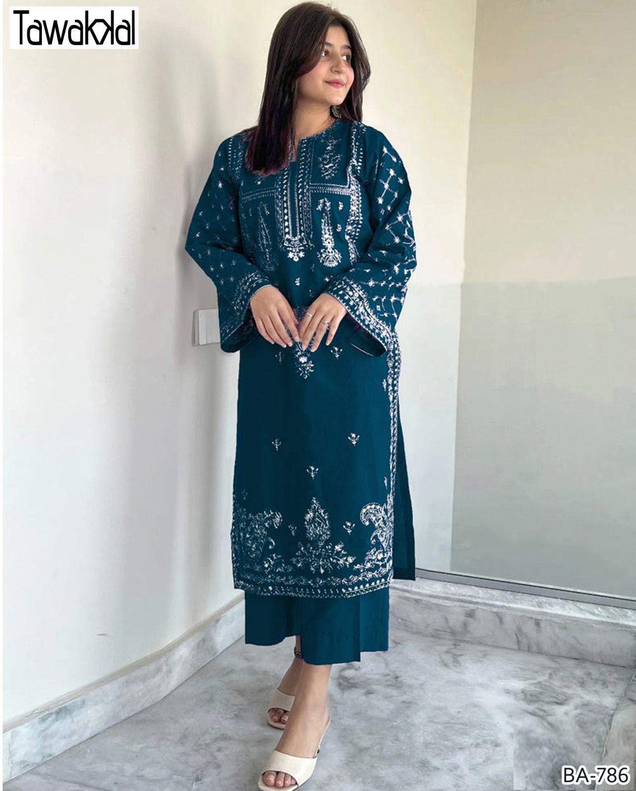 Tawakal Embroidered 2-Piece Lawn Suit – 90/70 Premium Unstitched
